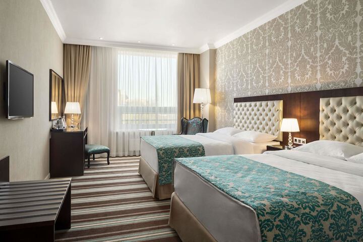 Room 10 of 60