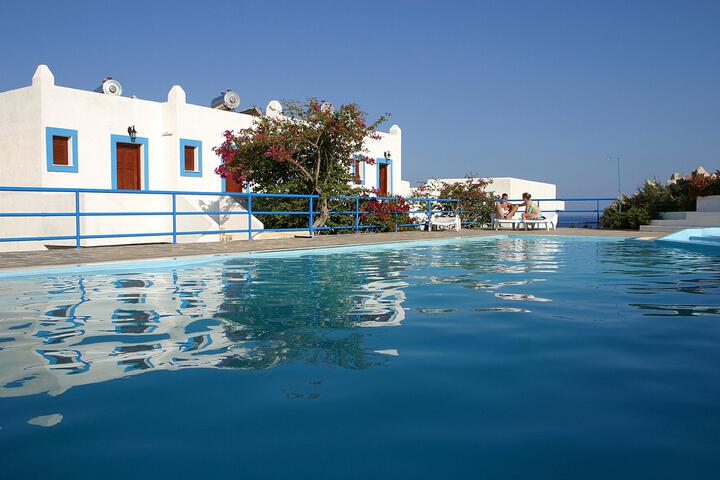 Hotel Pool