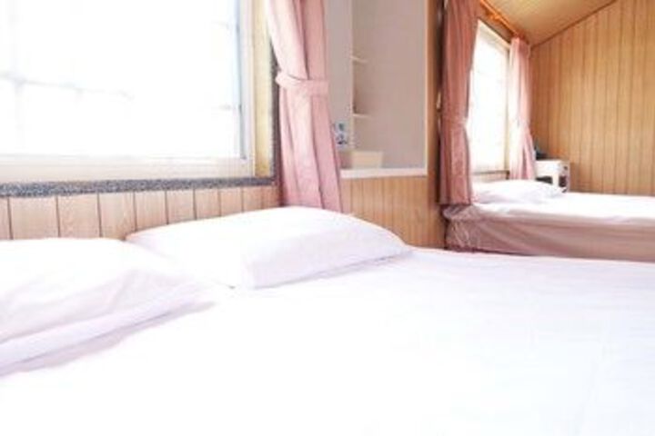 Room 44 of 64