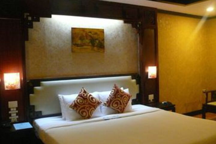 Room 32 of 104