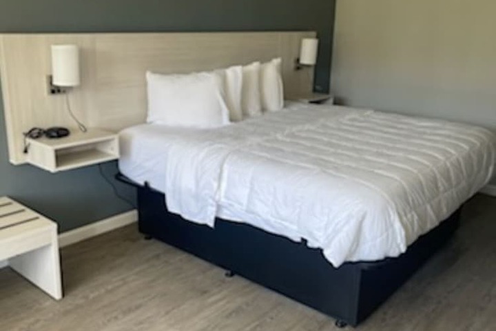 Standard | King Bed (6 of 16)