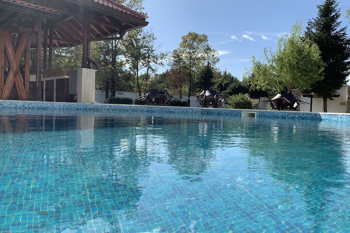 Pool 15 of 21