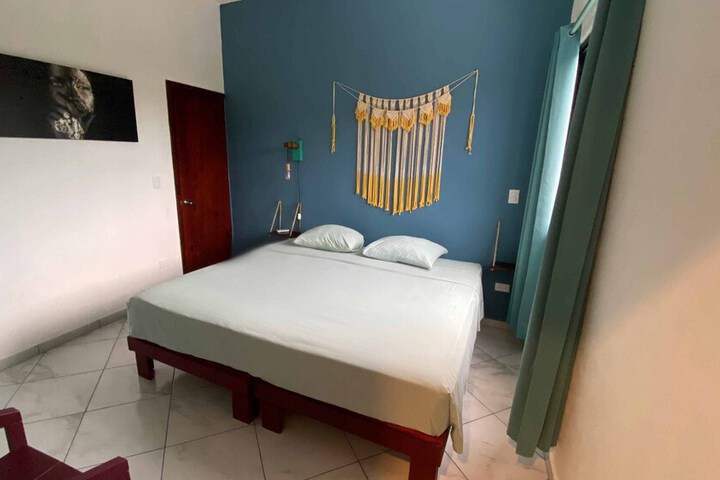 Room 9 of 44