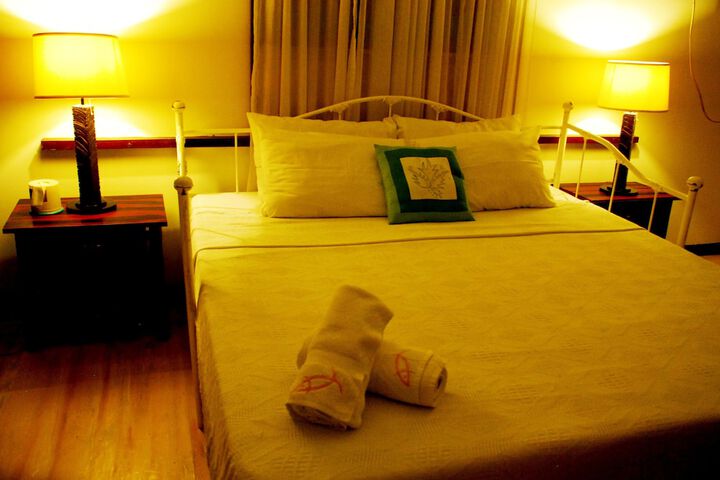 Room 3 of 49