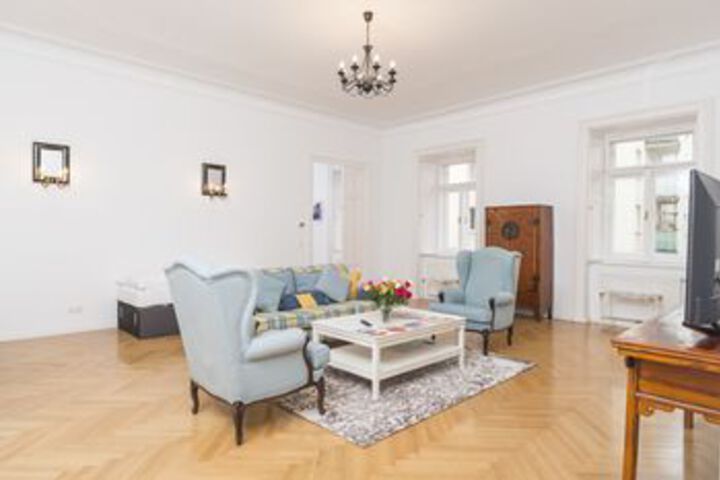 Room 49 of 62