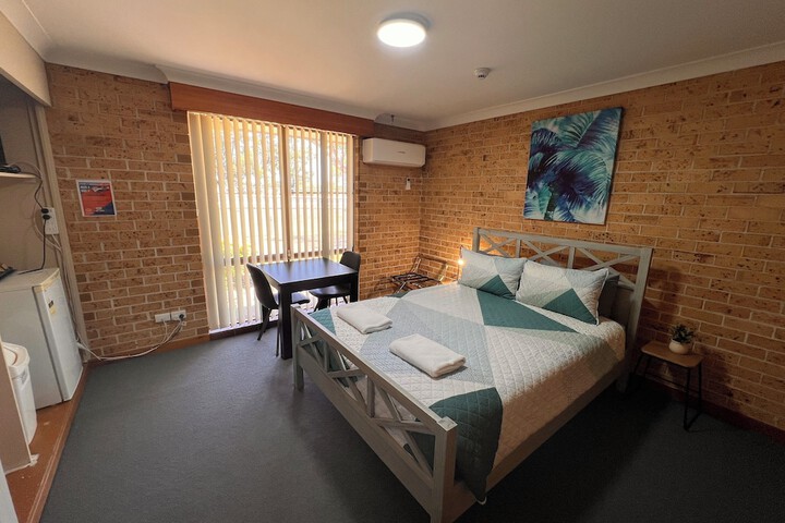 Room 6 of 20