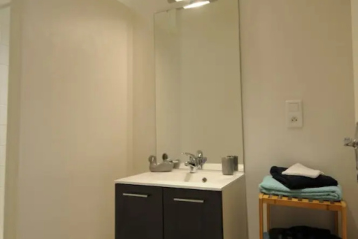 Room 8 of 13