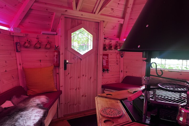 Room 11 of 27