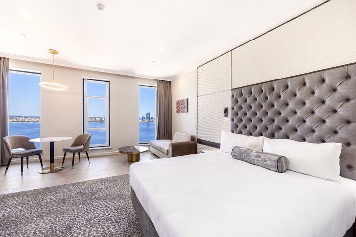 Room 26 of 61