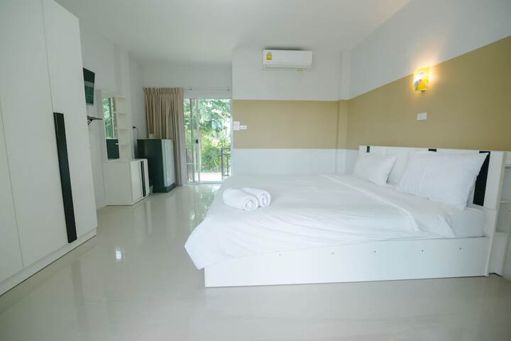 Room 22 of 104