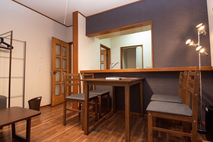 Room 15 of 31