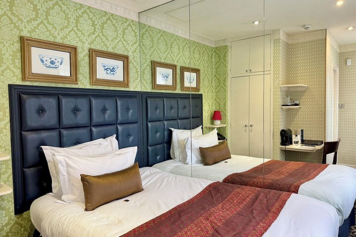 Room 43 of 97