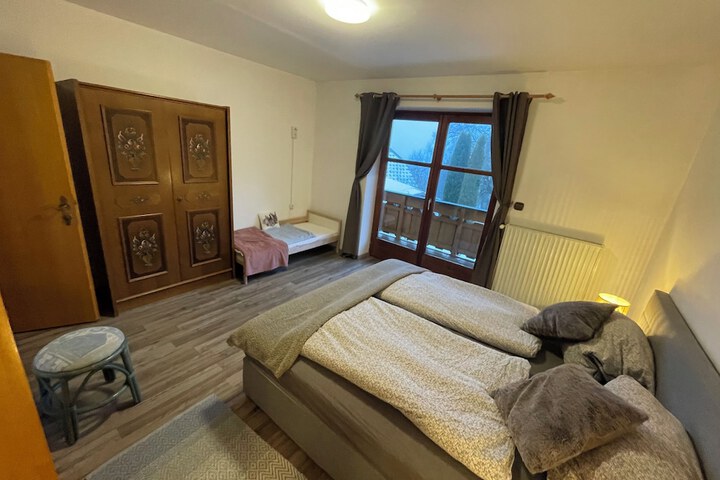 Room 28 of 96