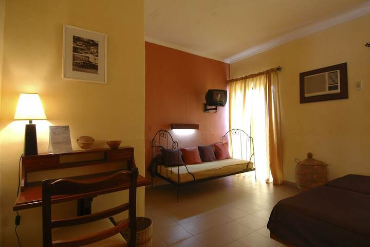 Room 13 of 25