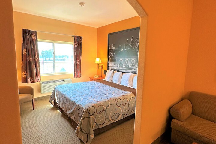 1 King Bed (12 of 32)