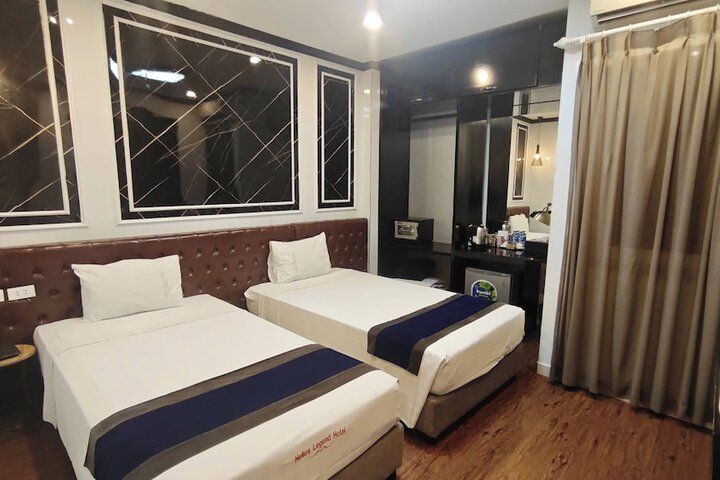 Room 19 of 86