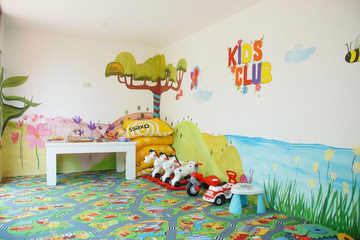 Children's play area - indoor