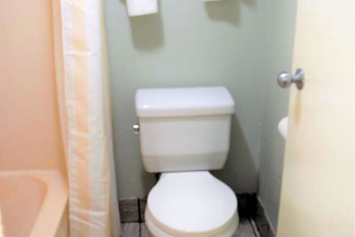 Room 20 of 29