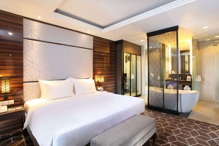 Room 7 of 43