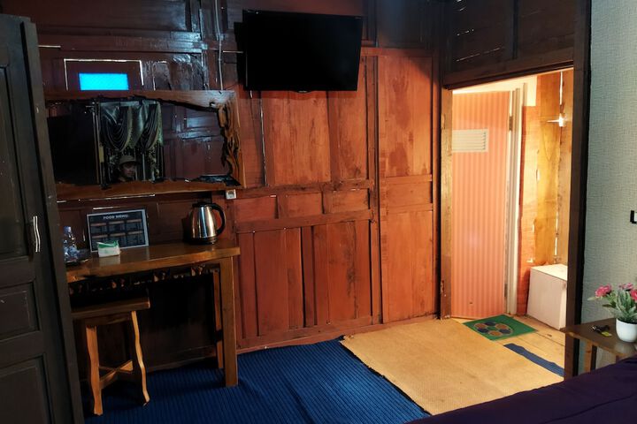 Room 17 of 59