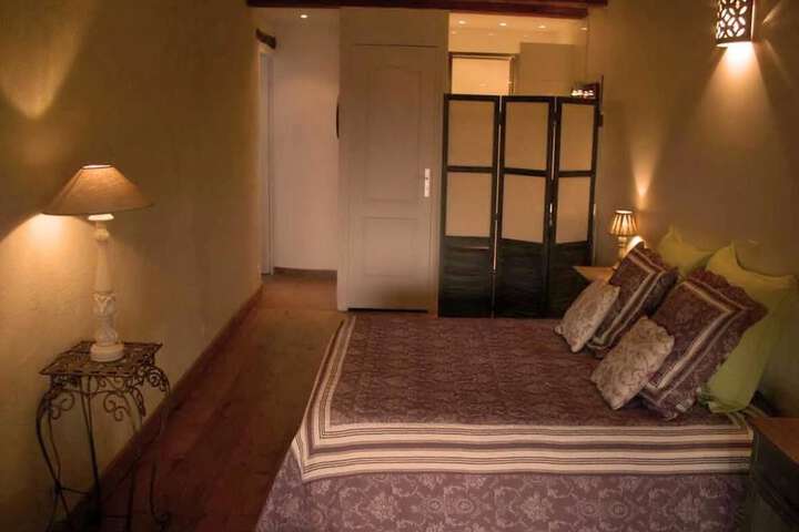 Room 11 of 31