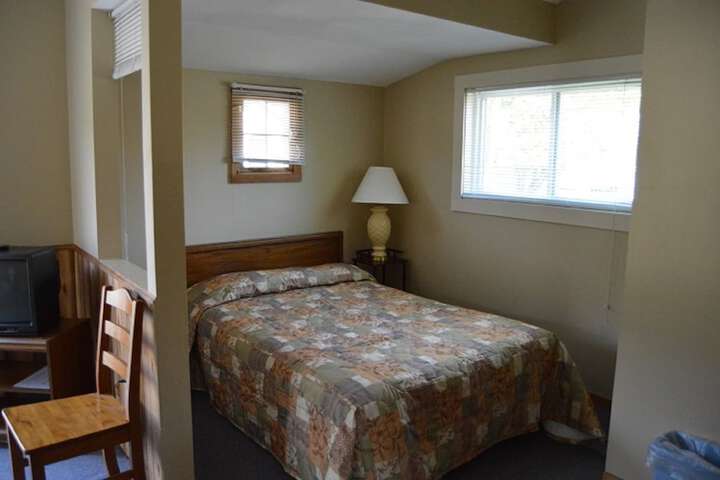 Room 28 of 46