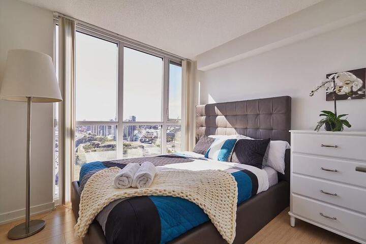 Room 4 of 18