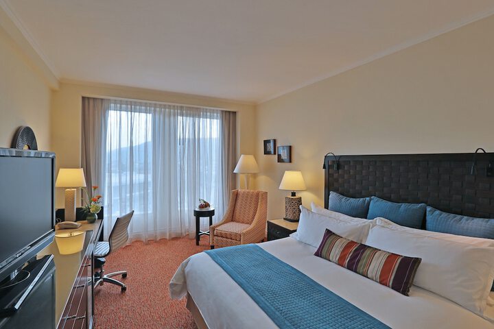Room 30 of 165