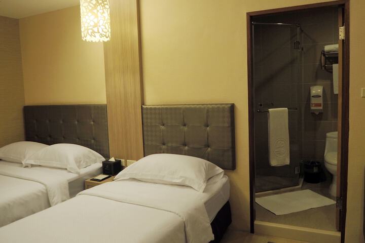 Room 20 of 65
