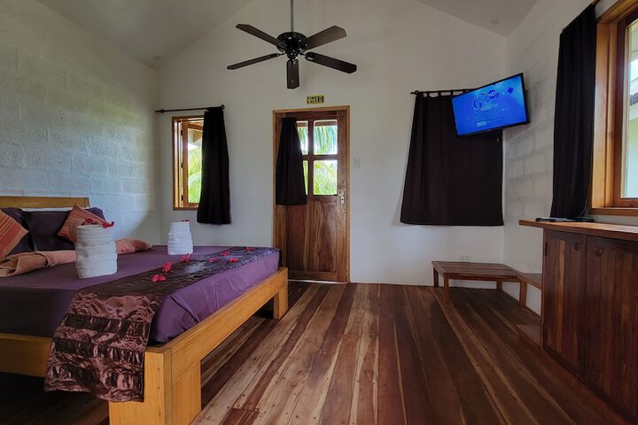 Room 9 of 148
