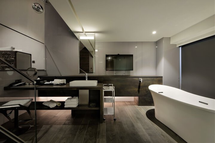 Room 55 of 82