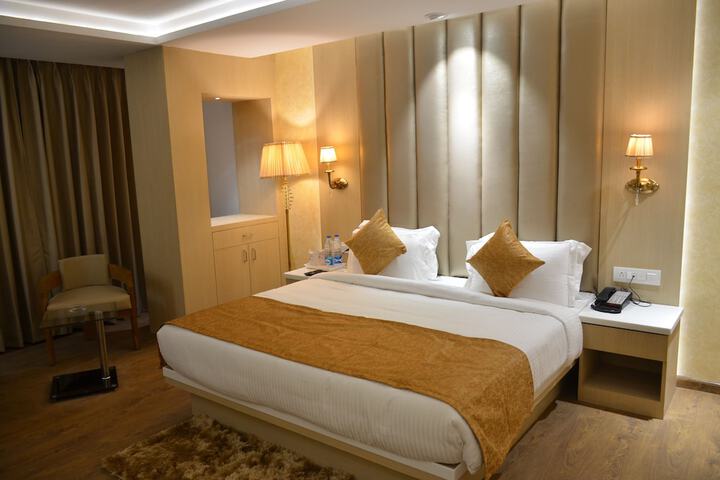 Room 9 of 70