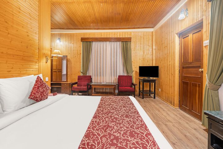 Room 5 of 32
