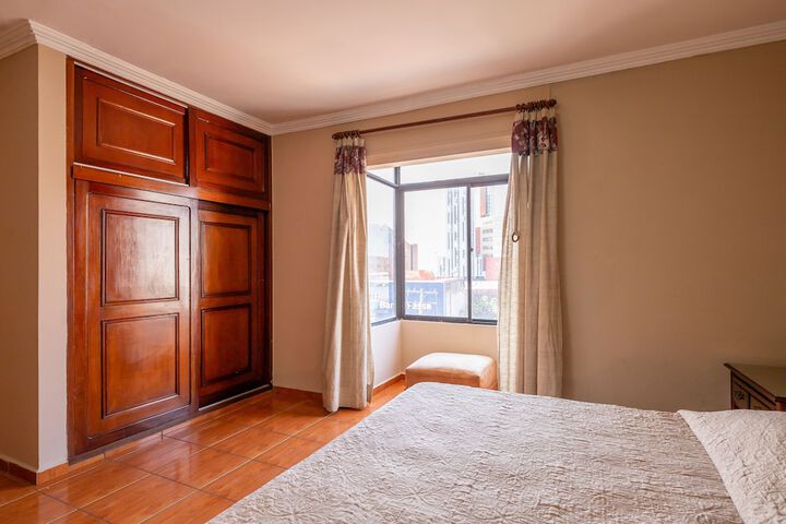 Room 25 of 40