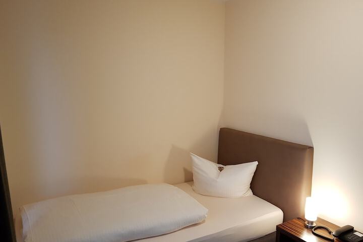 Room 21 of 47