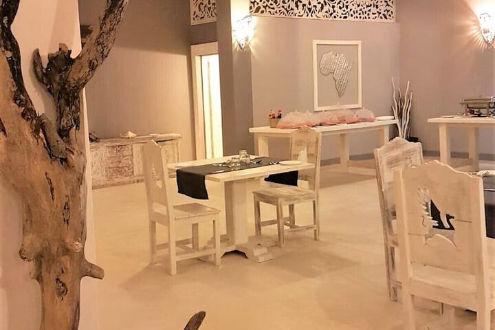 Dining 74 of 138