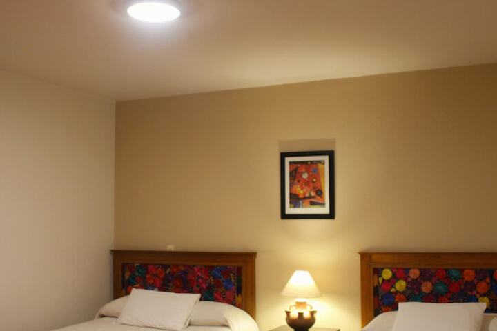 Room 8 of 102