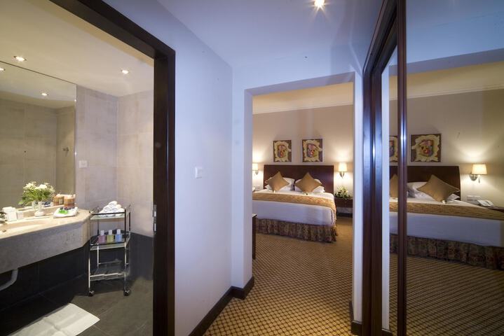Room 10 of 67