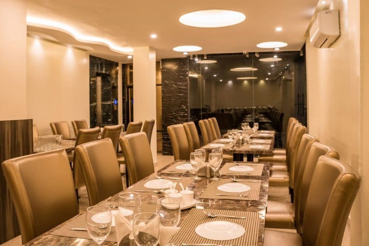 Dining 14 of 17