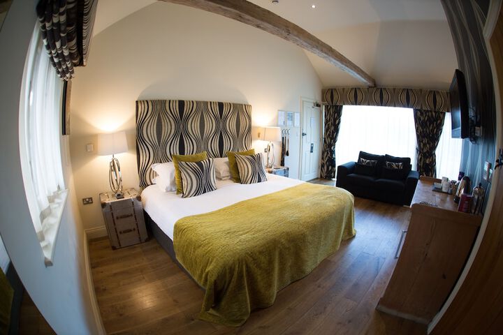 Room 10 of 44