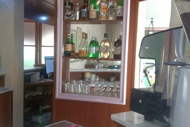 Lounge 54 of 68