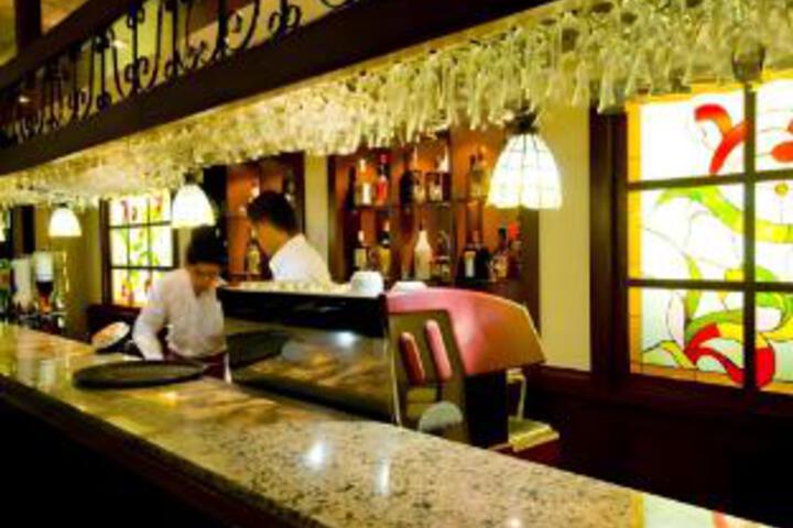 Bar/lounge