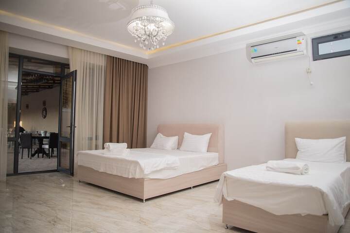Room 10 of 47
