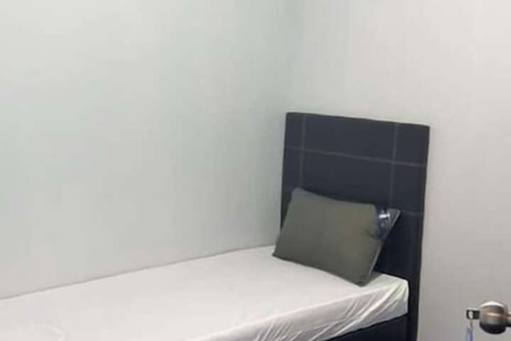 Room 13 of 14