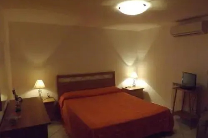 Room 3 of 11
