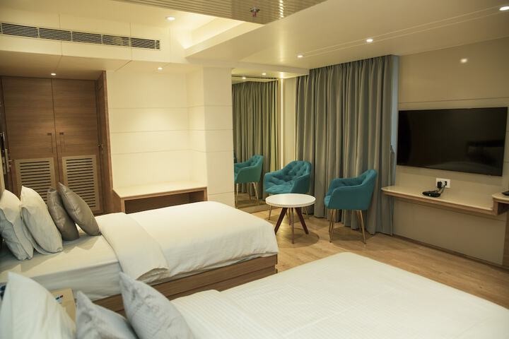 Room 15 of 44