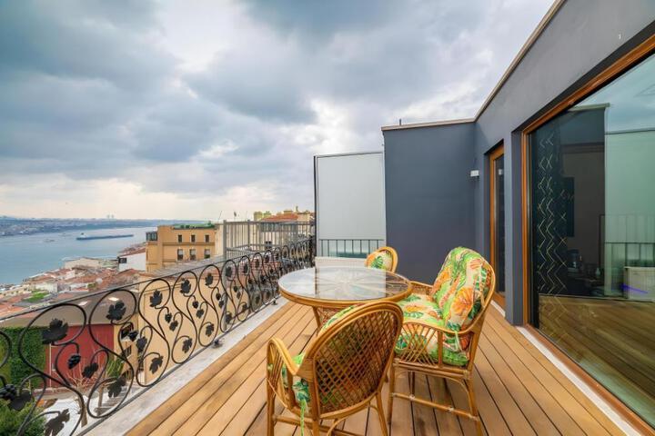 by mesut residence