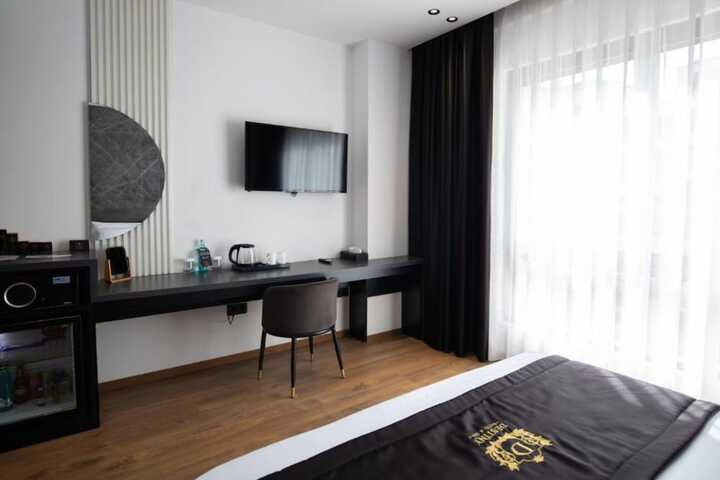 Room 25 of 123