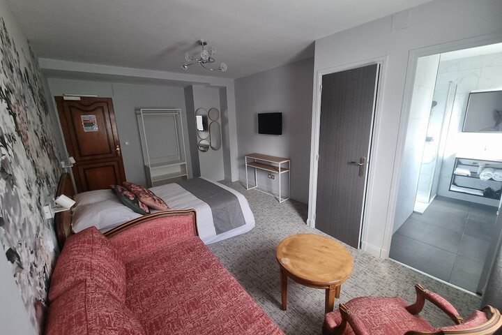 Room 18 of 48