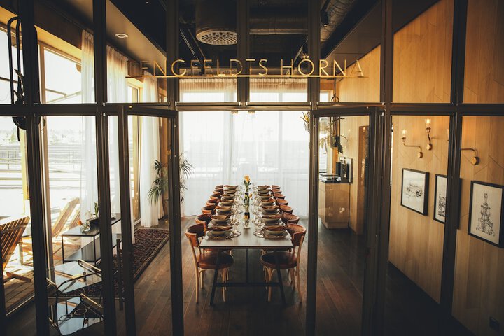 Dining 74 of 98
